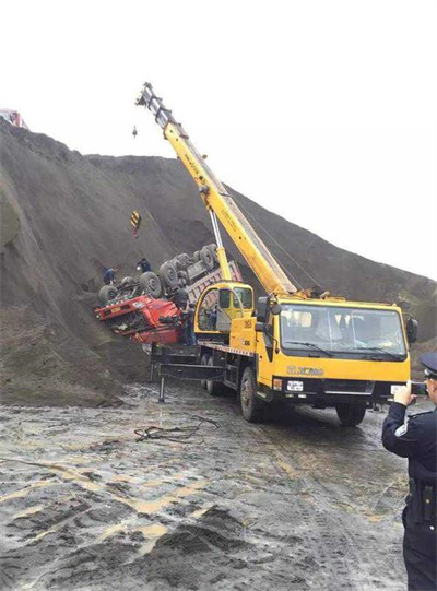 汤旺河区上犹道路救援